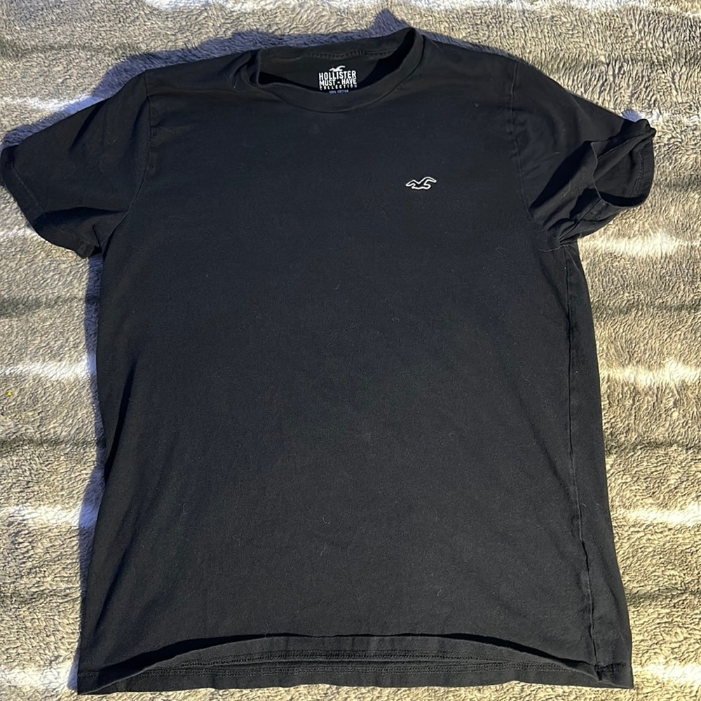 Hollister plain black shirt